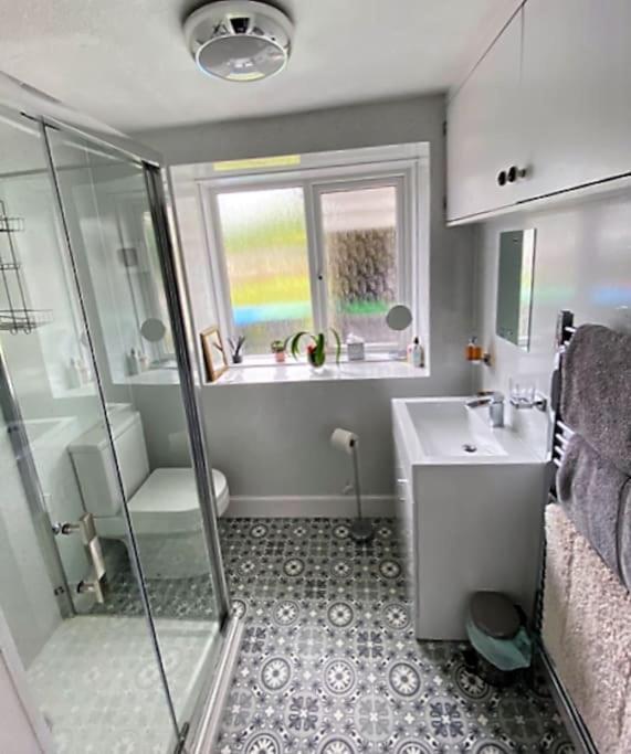 St John'S Flat Spacious Accomodation Dalry  Eksteriør billede