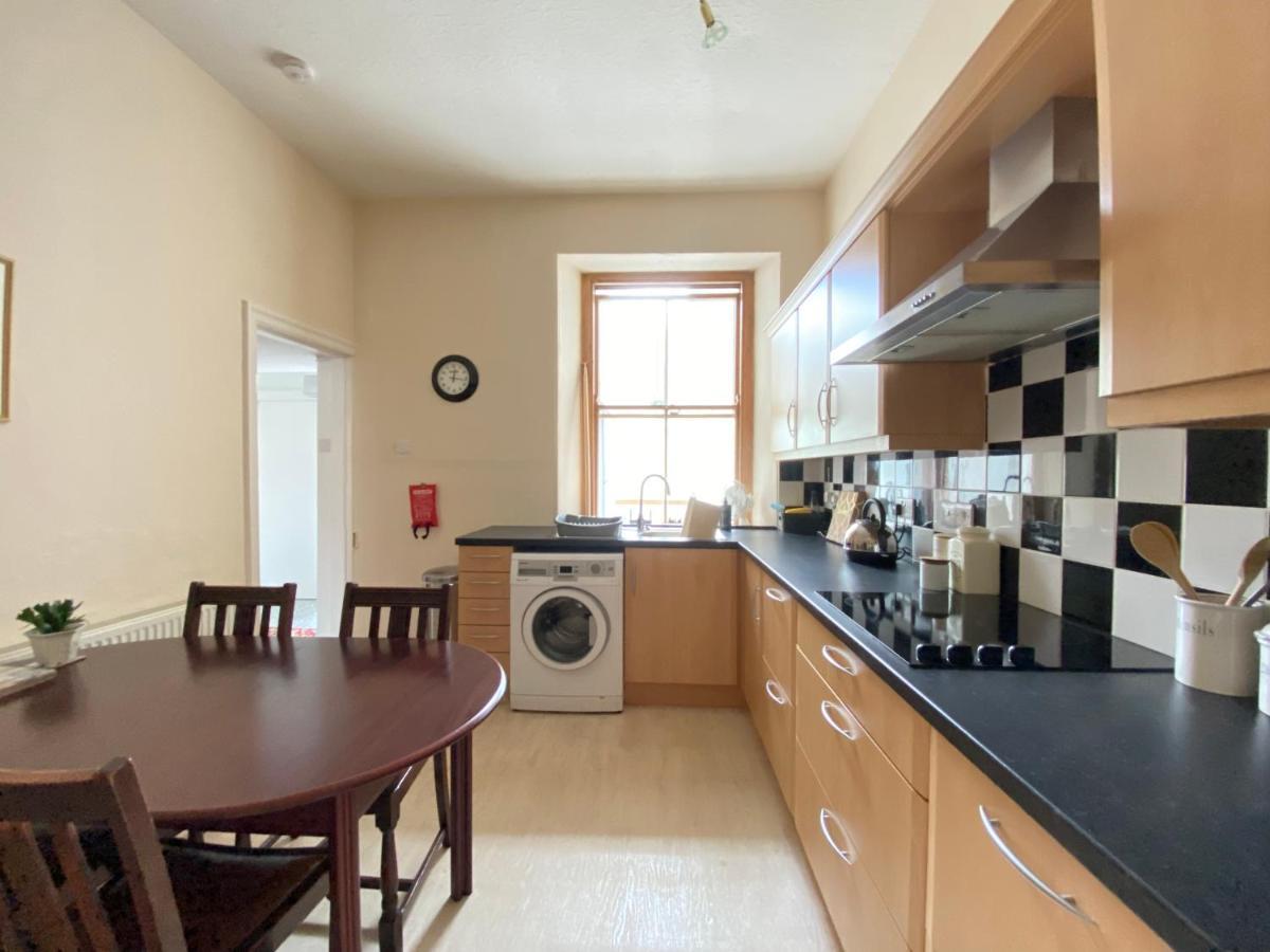 St John'S Flat Spacious Accomodation Dalry  Eksteriør billede